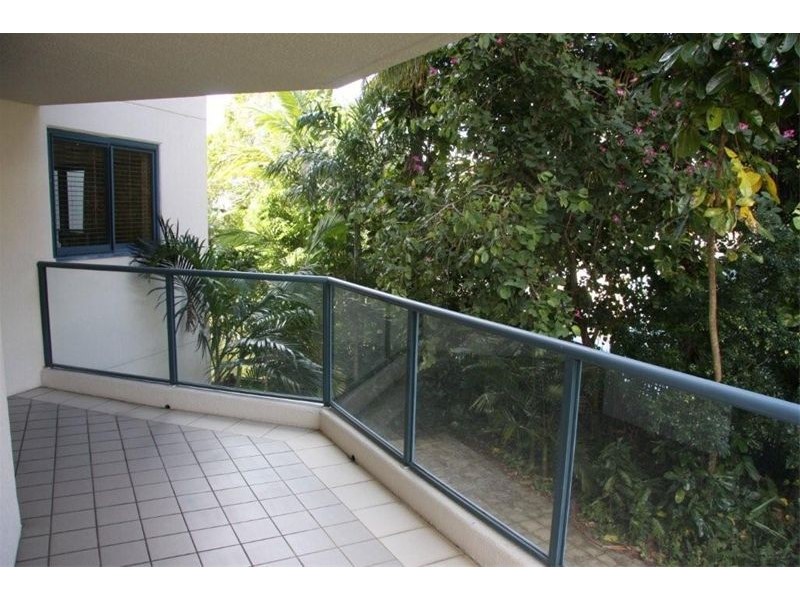 APT 7 / 181 The Esplanade, Cairns QLD 4870