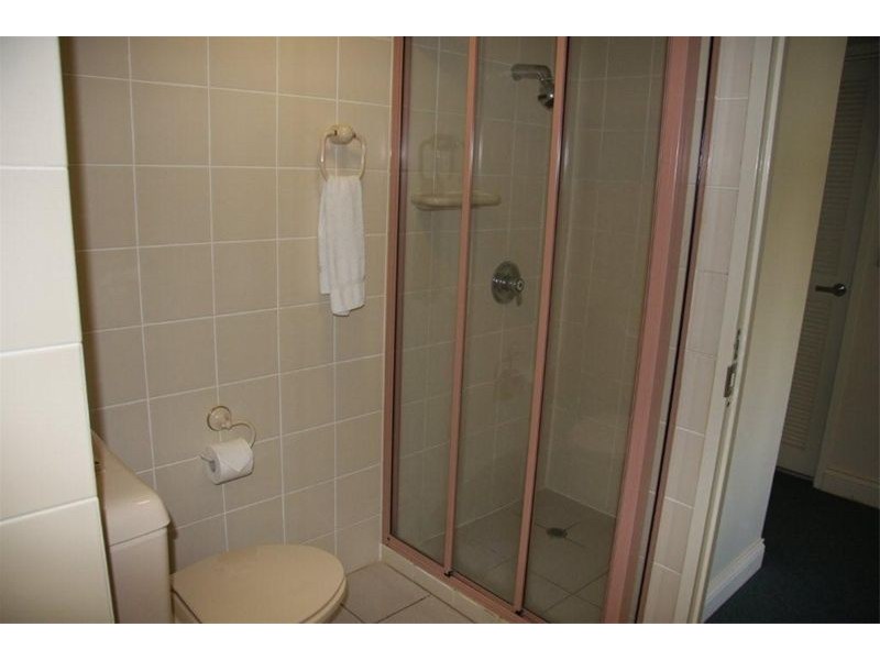 APT 7 / 181 The Esplanade, Cairns QLD 4870