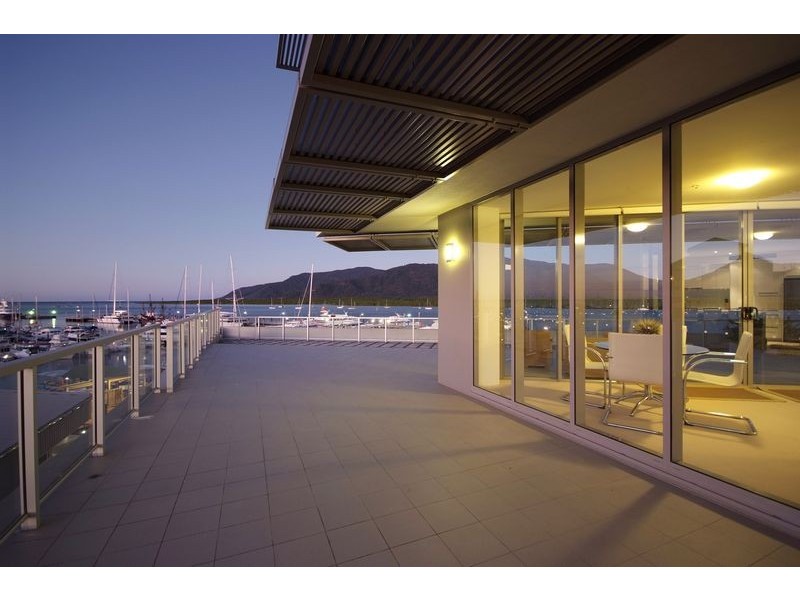 Level 4 Apt. 11 / 1 Marlin Parade, Cairns City QLD 4870