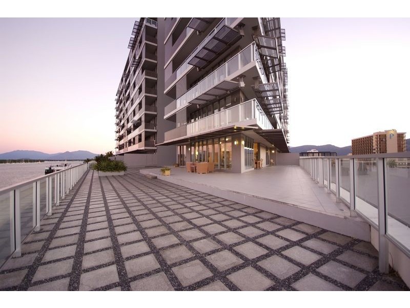Level 4 Apt. 11 / 1 Marlin Parade, Cairns City QLD 4870