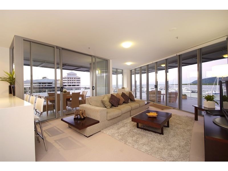 Level 4 Apt. 11 / 1 Marlin Parade, Cairns City QLD 4870