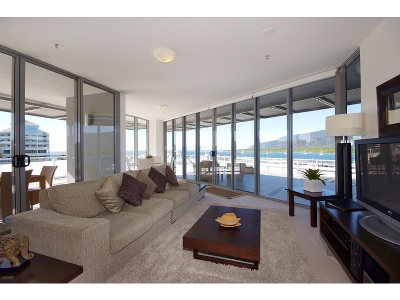 Level 4 Apt. 11 / 1 Marlin Parade, Cairns City QLD 4870