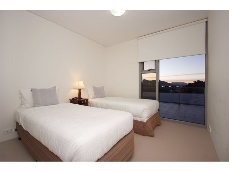 Level 4 Apt. 11 / 1 Marlin Parade, Cairns City QLD 4870