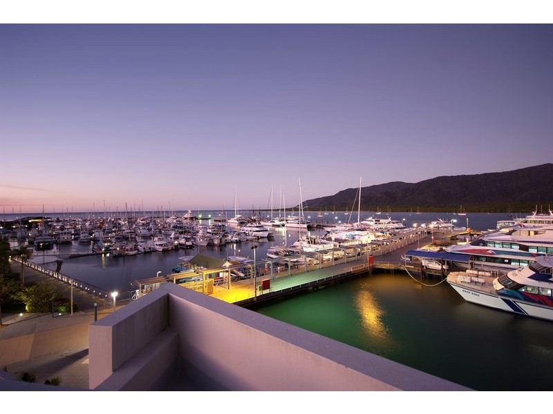 Level 4 Apt. 11 / 1 Marlin Parade, Cairns City QLD 4870