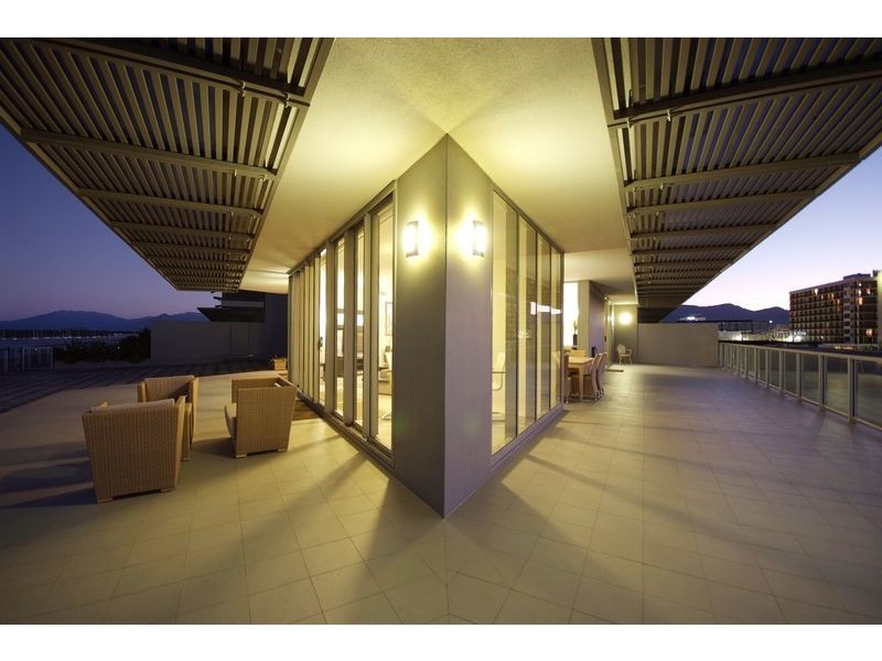 Level 4 Apt. 11 / 1 Marlin Parade, Cairns City QLD 4870