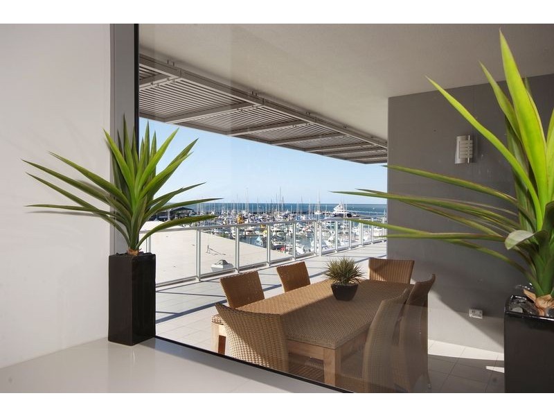 Level 4 Apt. 11 / 1 Marlin Parade, Cairns City QLD 4870