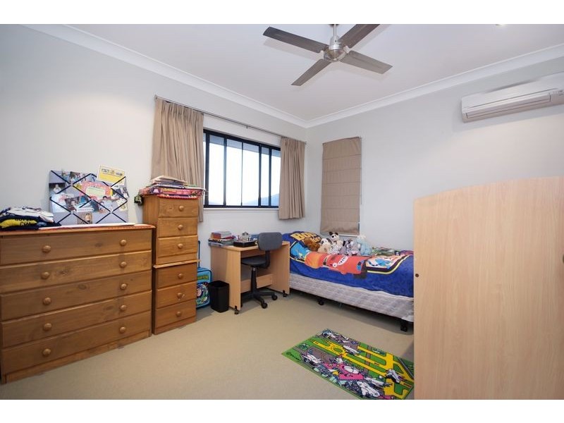 16 PLAYFORD CLOSE, Brinsmead QLD 4870