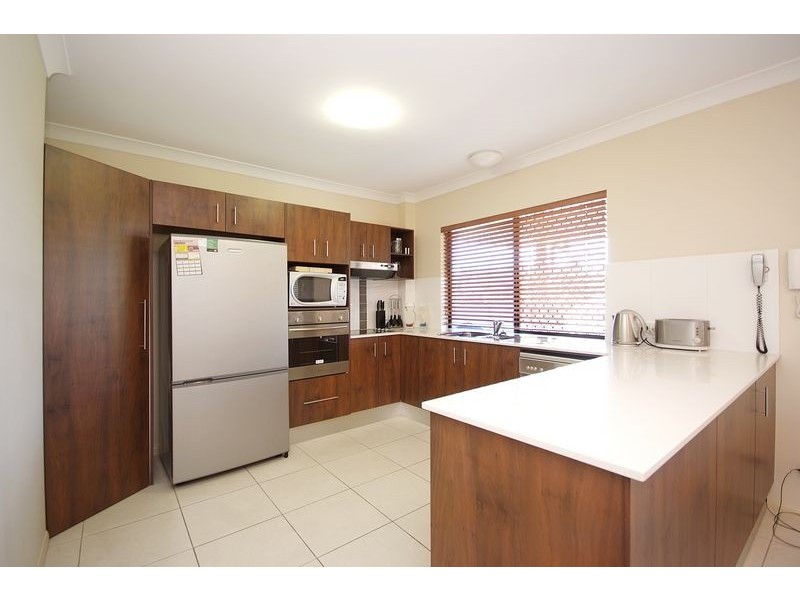 APT. 8 / 1 to 15 Robson Street, Mooroobool QLD 4870