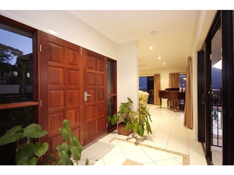 16 PLAYFORD CLOSE, Brinsmead QLD 4870