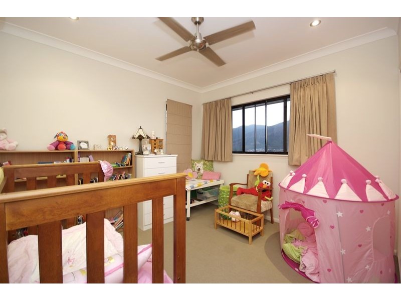 16 PLAYFORD CLOSE, Brinsmead QLD 4870