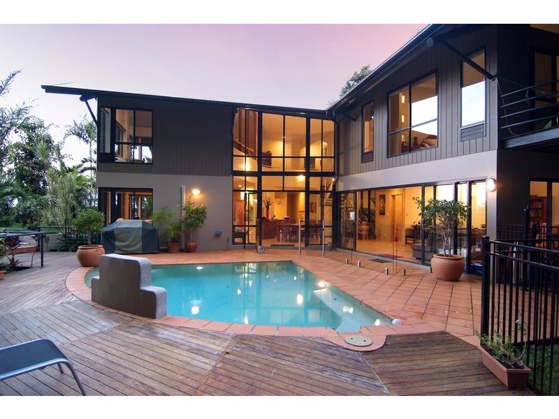 10 Olfersia Court, Mooroobool QLD 4870