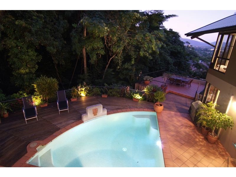 10 Olfersia Court, Mooroobool QLD 4870