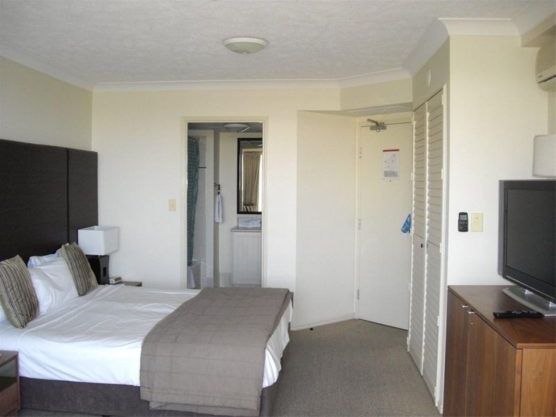 Level 5 APT 309 & 311 / 38 ABBOTT STREET, Cairns QLD 4870