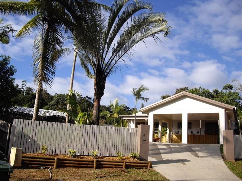 4 WHEELER CLOSE, Brinsmead QLD 4870