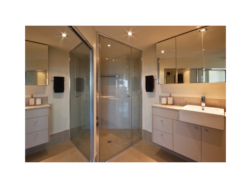 279 The Esplanade, Cairns City QLD 4870