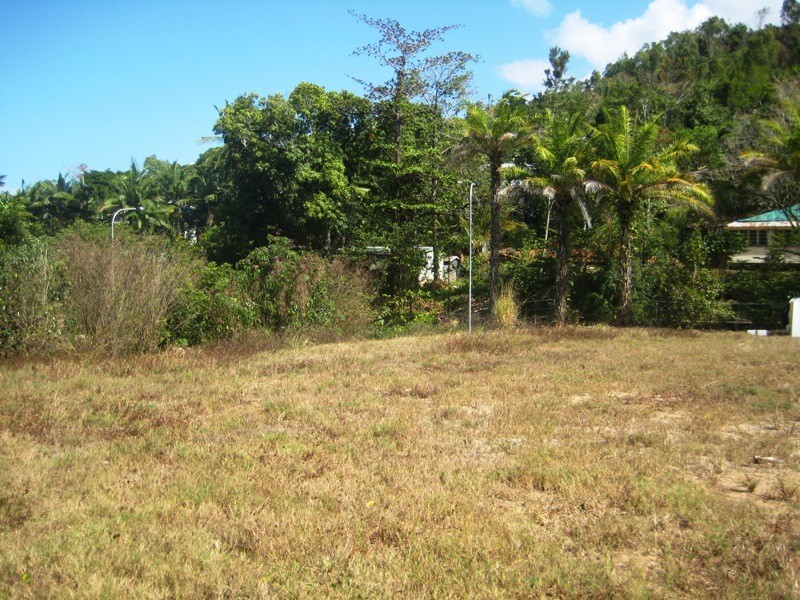 4 Bel-Air Drive, Whitfield QLD 4870