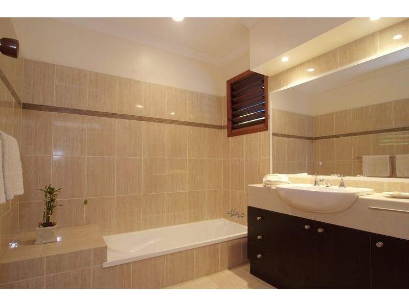28 Bellevue Crescent, Edge Hill QLD 4870