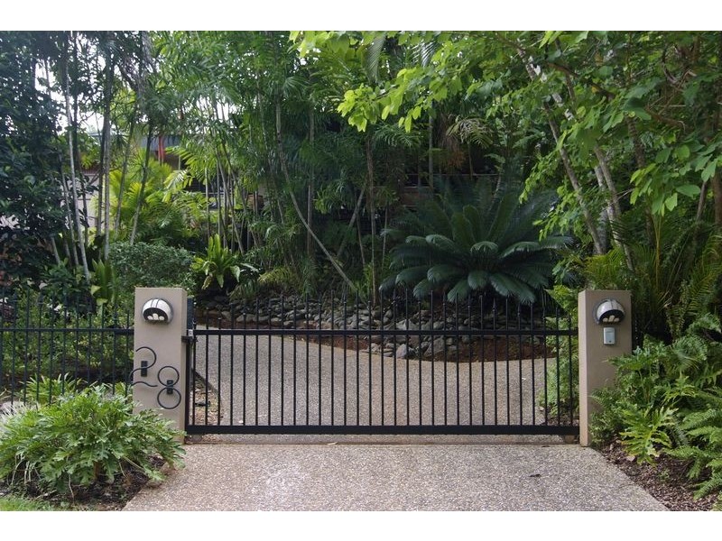 28 Bellevue Crescent, Edge Hill QLD 4870