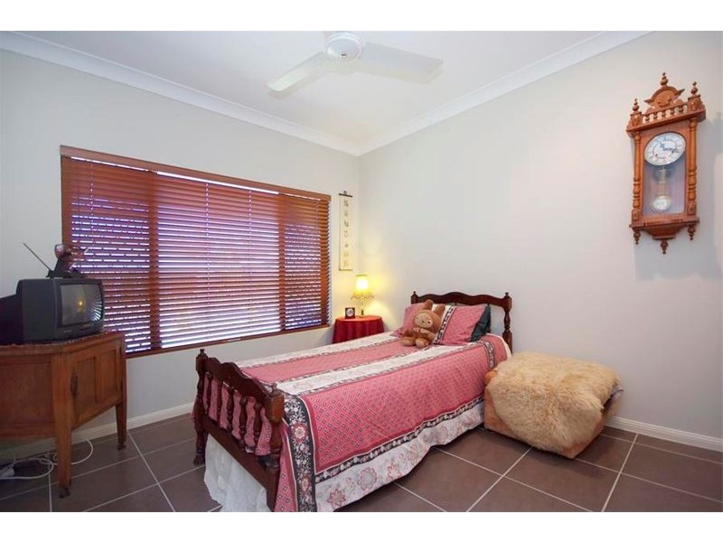 4 Renton Close, Edmonton QLD 4869