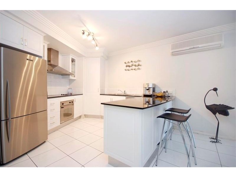 APT 16 / 291 The Esplanade, Cairns QLD 4870