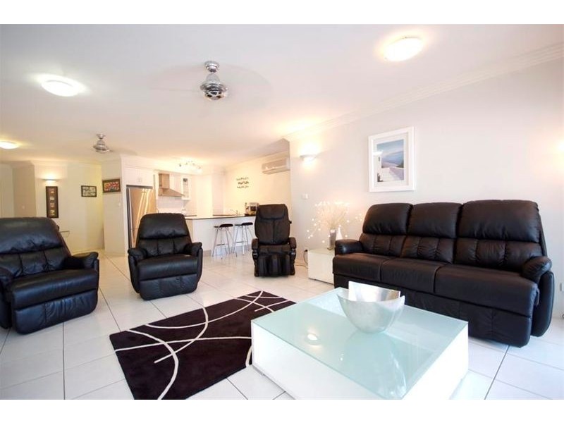 APT 16 / 291 The Esplanade, Cairns QLD 4870