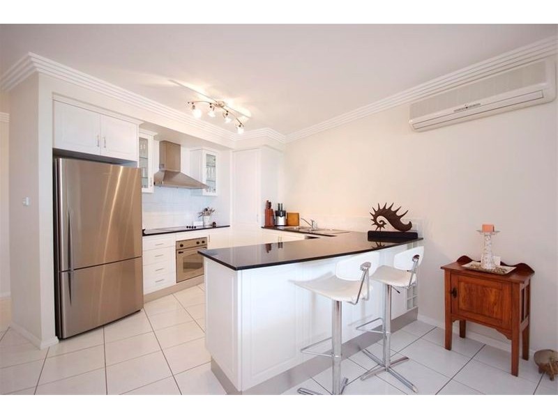 APT 14 / 291 The Esplanade, Cairns QLD 4870