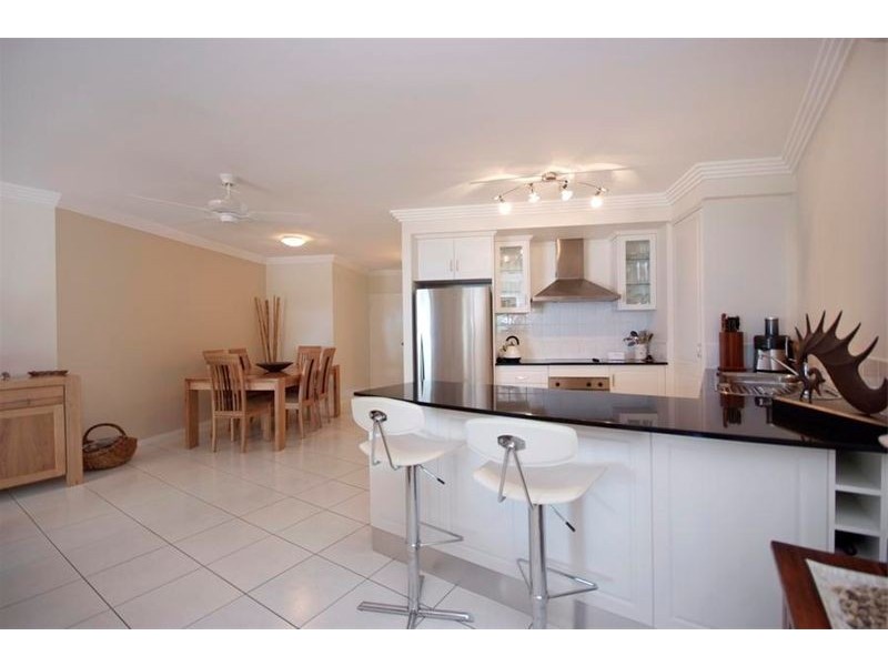 APT 14 / 291 The Esplanade, Cairns QLD 4870