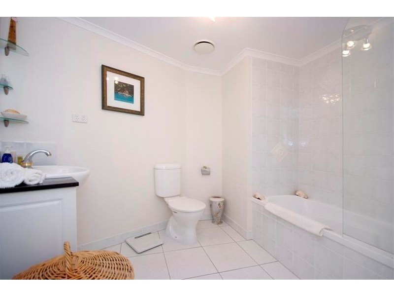 APT 14 / 291 The Esplanade, Cairns QLD 4870