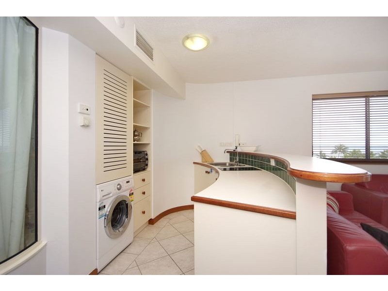Level 7 APT 707 / 73 The Esplanade, Cairns City QLD 4870