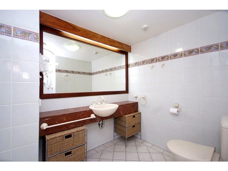 Level 7 APT 707 / 73 The Esplanade, Cairns City QLD 4870