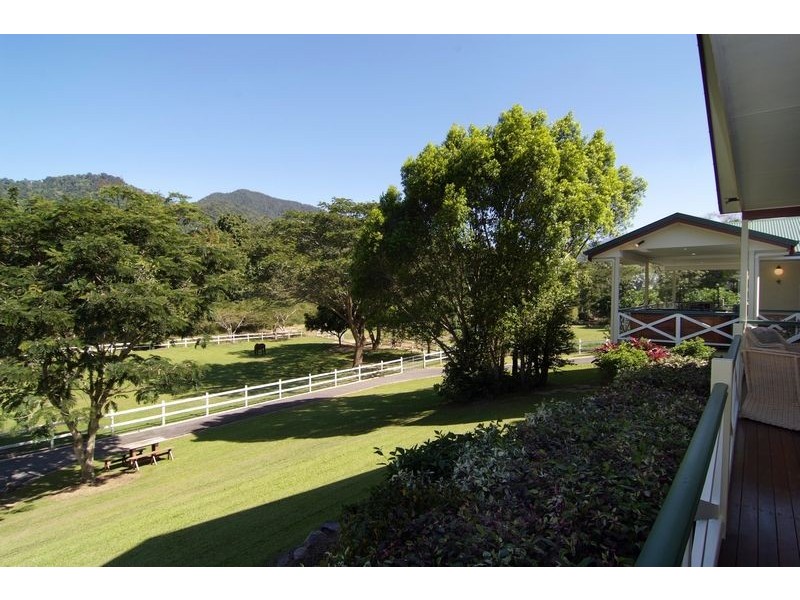 5 CRYSTAL CLOSE, Redlynch QLD 4870