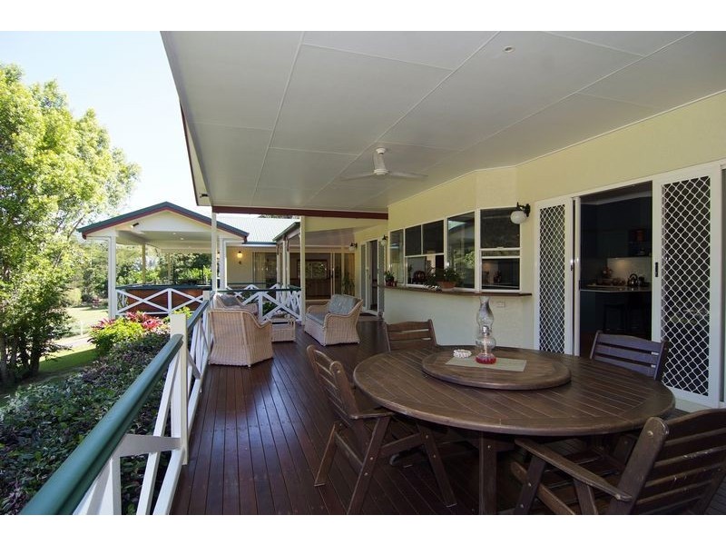 5 CRYSTAL CLOSE, Redlynch QLD 4870