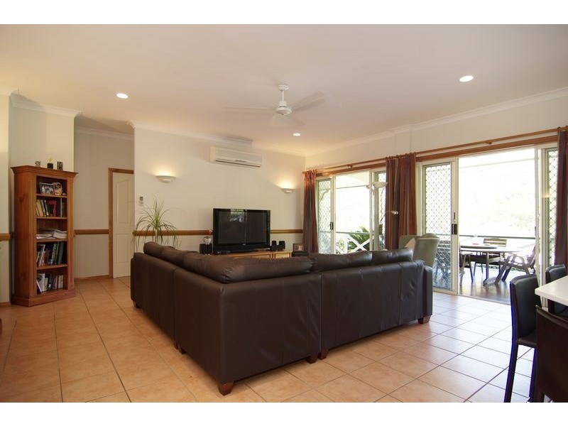 5 CRYSTAL CLOSE, Redlynch QLD 4870