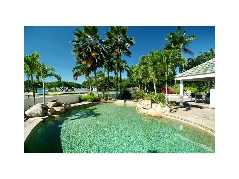 Apt 102/275 The Esplanade, Cairns QLD 4870