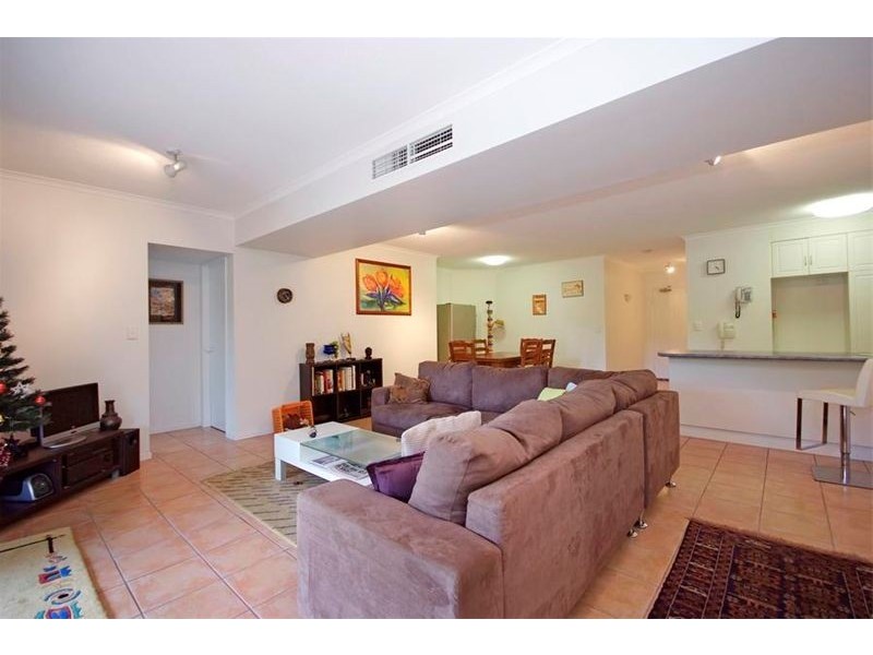 Apt 102/275 The Esplanade, Cairns QLD 4870