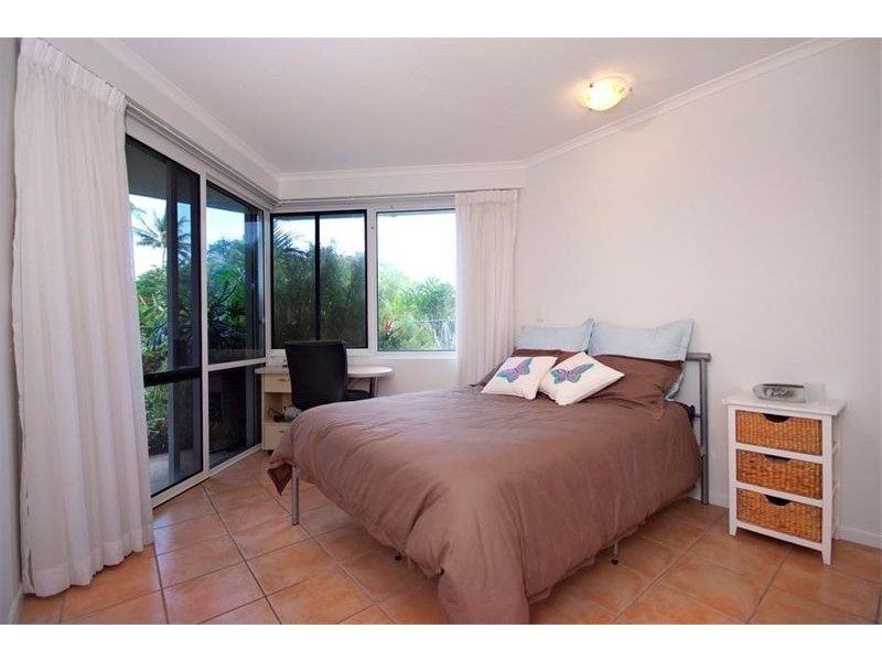 Apt 102/275 The Esplanade, Cairns QLD 4870