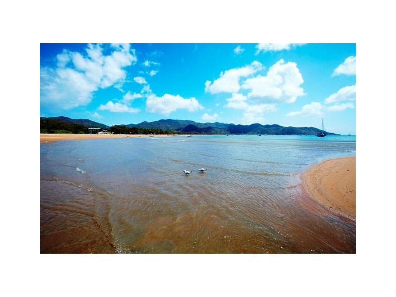 12 Henry Lawson Drive, Horseshoe Bay, Magnetic Island QLD 4819