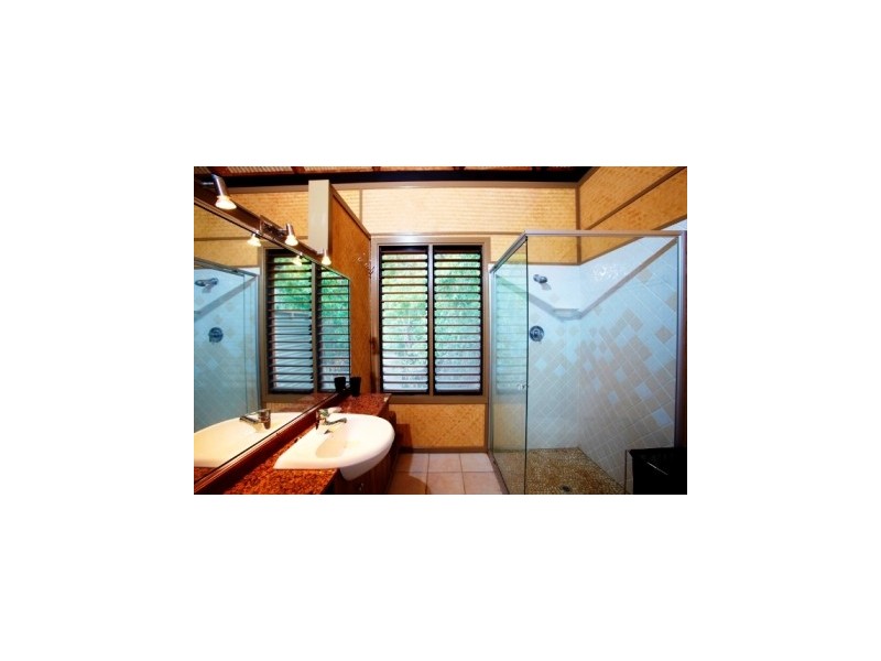 12 Henry Lawson Drive, Horseshoe Bay, Magnetic Island QLD 4819