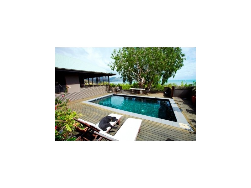 12 Henry Lawson Drive, Horseshoe Bay, Magnetic Island QLD 4819