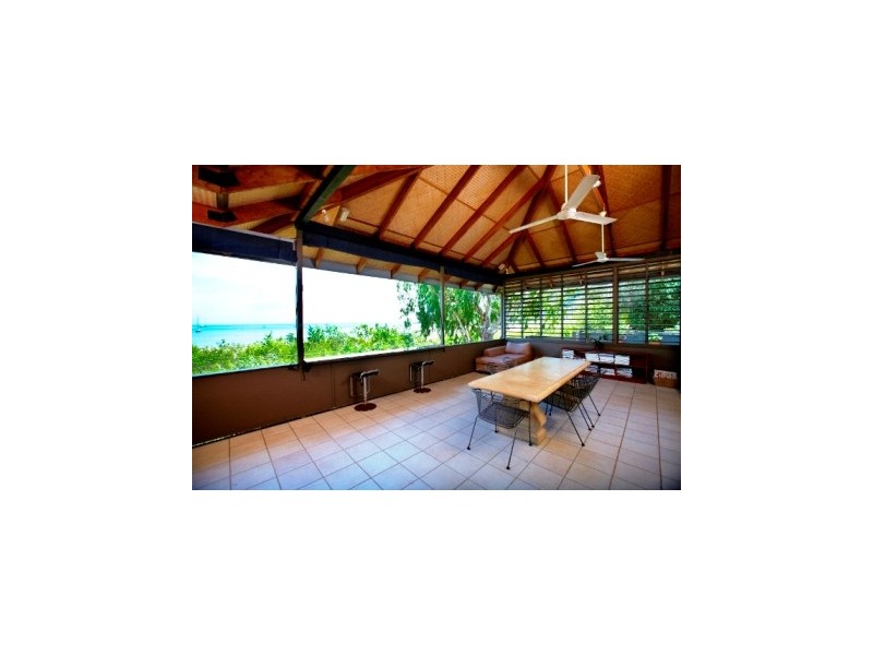 12 Henry Lawson Drive, Horseshoe Bay, Magnetic Island QLD 4819