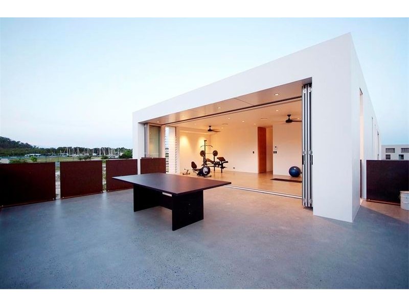 43 Harbour Drive, BLUE WATER, Trinity Park QLD 4879