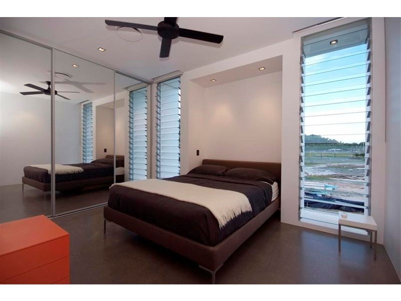 43 Harbour Drive, BLUE WATER, Trinity Park QLD 4879