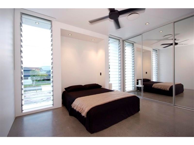 43 Harbour Drive, BLUE WATER, Trinity Park QLD 4879