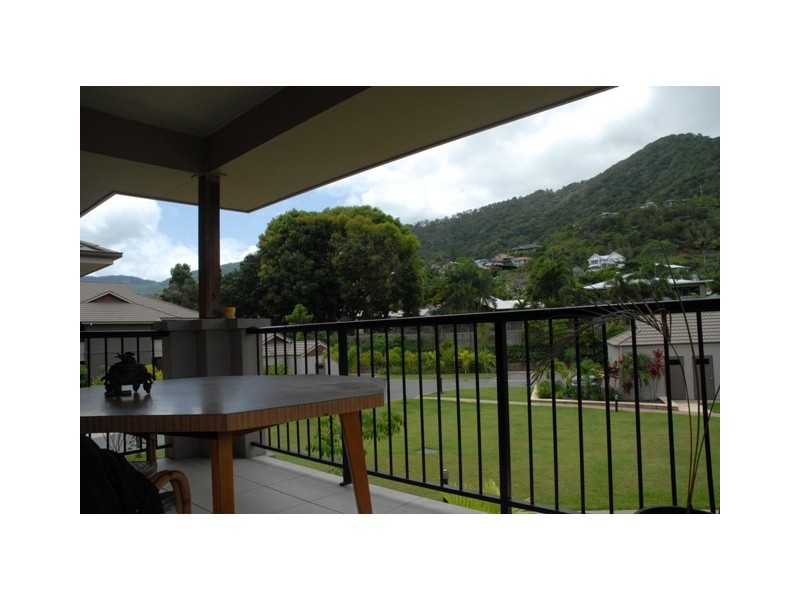 APT. 35 / 1 Robson St, Mooroobool QLD 4870