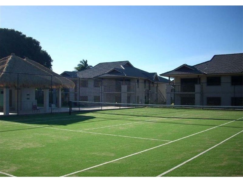 APT. 35 / 1 Robson St, Mooroobool QLD 4870