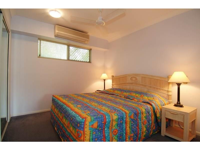 APT. 304 / 139-143 Williams Esplanade, Palm Cove QLD 4879