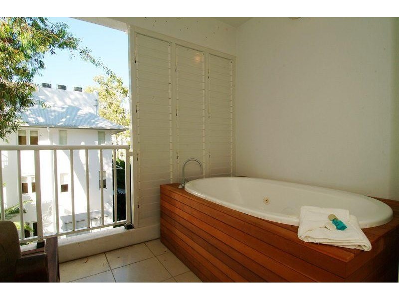 APT. 96 / 123 Williams Esplanande, Palm Cove QLD 4879