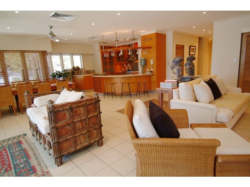 21 VASEY ESPLANADE, Trinity Beach QLD 4879