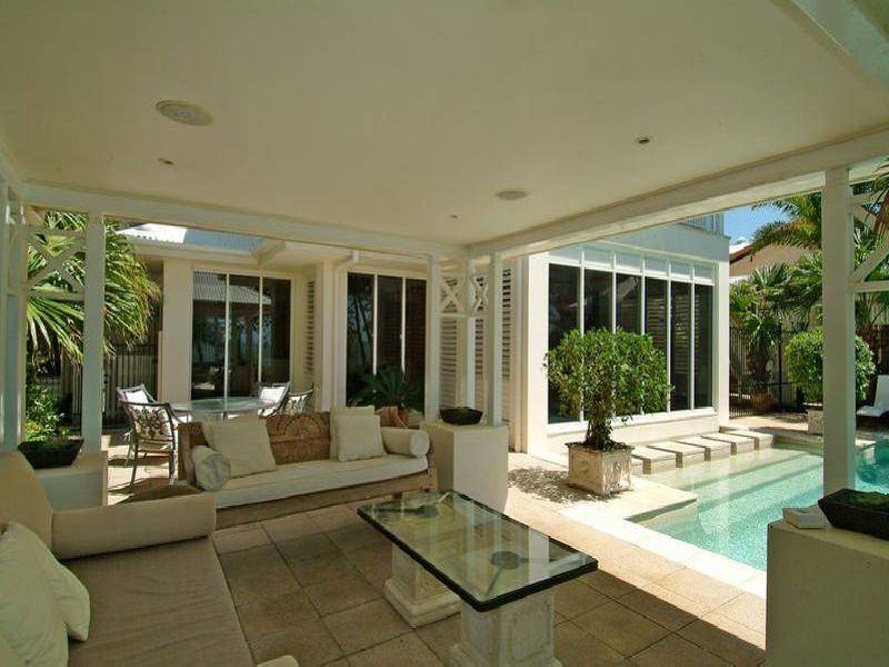 21 Vasey Esplanade, Trinity Beach QLD 4879