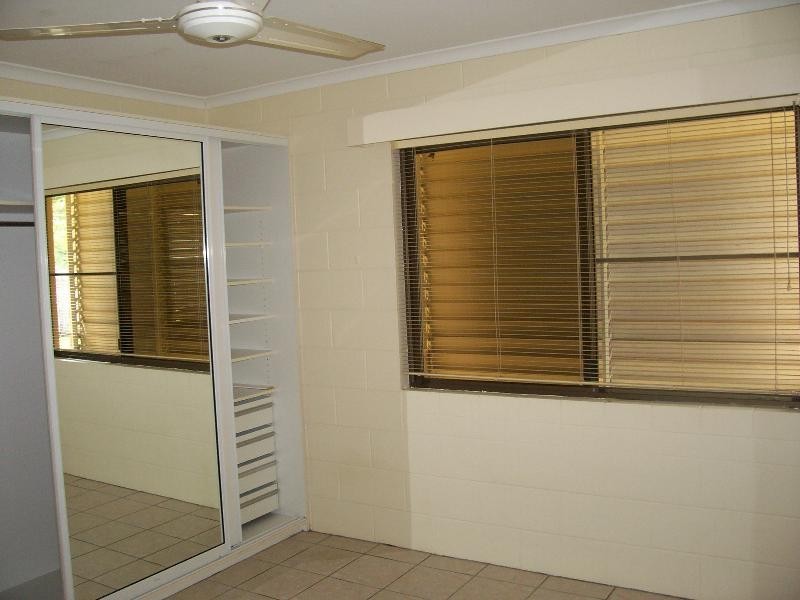 1 48 Kowinka Street, White Rock QLD 4868